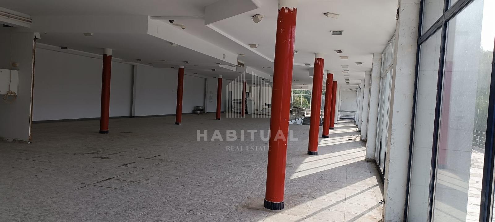 Espaço Comercial em Vila Nova de Anha