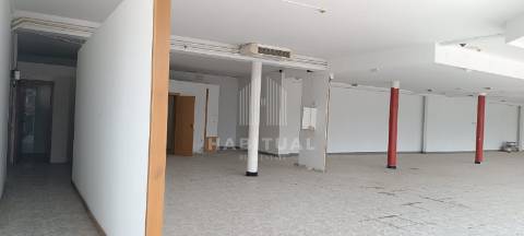 Espaço Comercial em Vila Nova de Anha