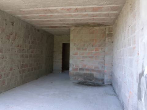 Terreno com Moradia Inacabada em Anais - Ponte de Lima