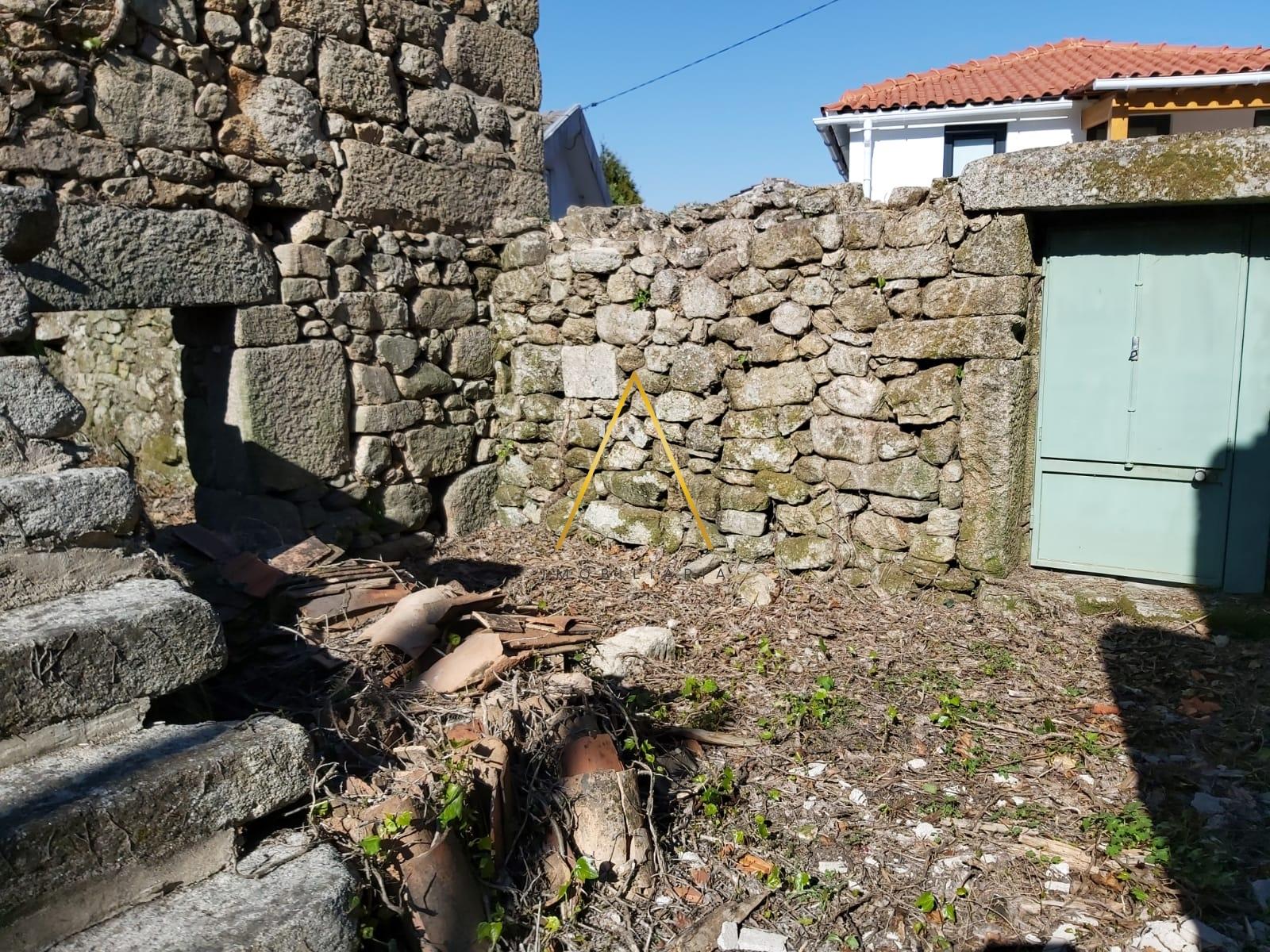 Moradia para Restaurar  Venda em Couto de Baixo e Couto de Cima,Viseu