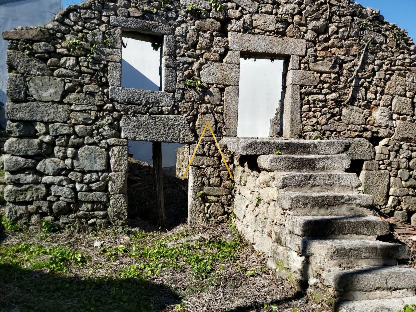 Moradia para Restaurar  Venda em Couto de Baixo e Couto de Cima,Viseu