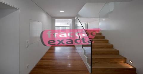 Moradia Isolada T4 Venda em Póvoa de Varzim, Beiriz e Argivai,Póvoa de Varzim