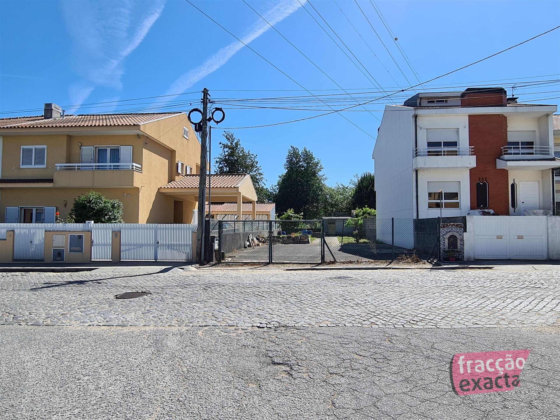 Lote Terreno  com 400m2 em Pedroso, Vila Nova de Gaia