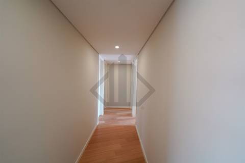 Apartamento T4 Porto Oriental Residence