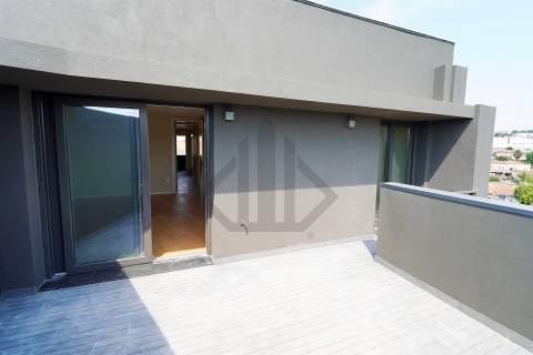 Apartamento T4 Porto Oriental Residence