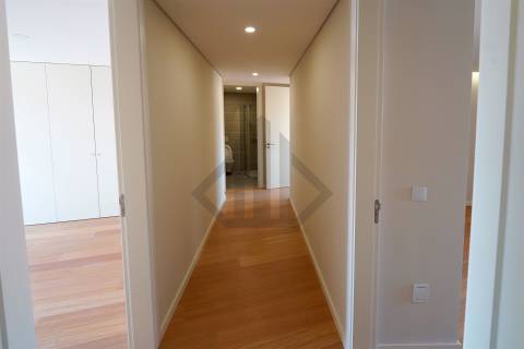 Apartamento T4 Porto Oriental Residence