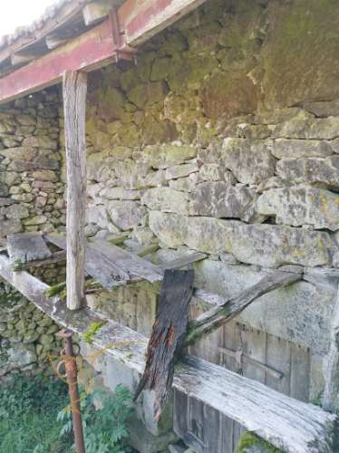 Moradia para restauro em Castro Laboreiro, Viana do Castelo