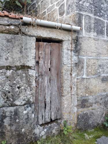 Moradia para restauro em Castro Laboreiro, Viana do Castelo