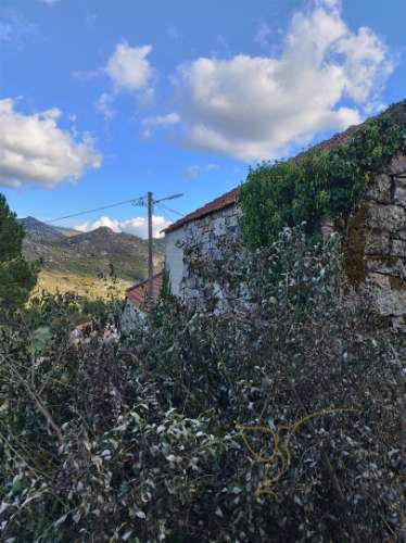 Moradia para restauro em Castro Laboreiro, Viana do Castelo