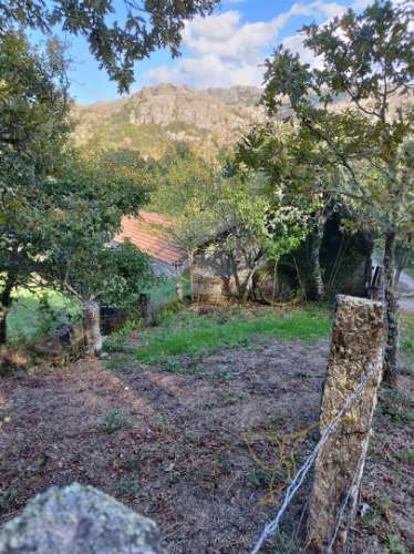 Moradia para restauro em Castro Laboreiro, Viana do Castelo