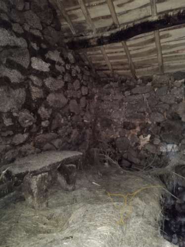 Moradia para restauro em Castro Laboreiro, Viana do Castelo