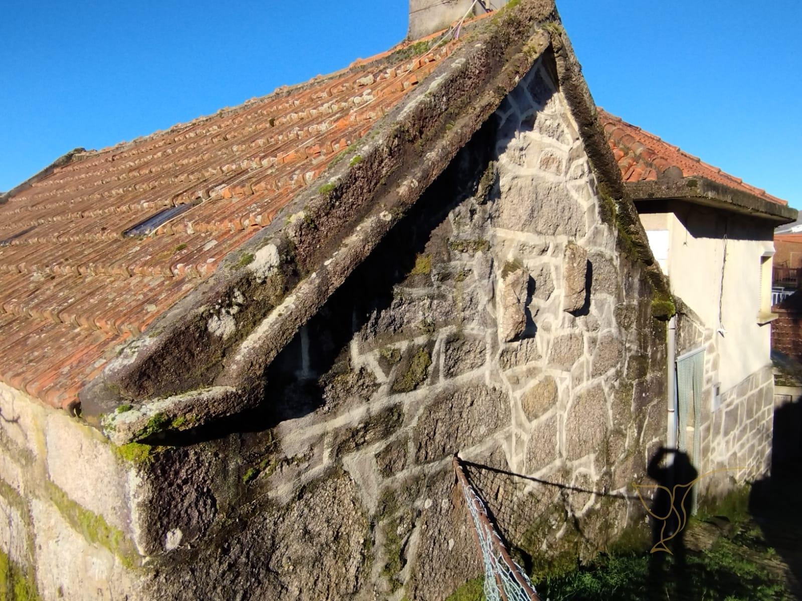 Moradia para restauro em Castro Laboreiro, Viana do Castelo