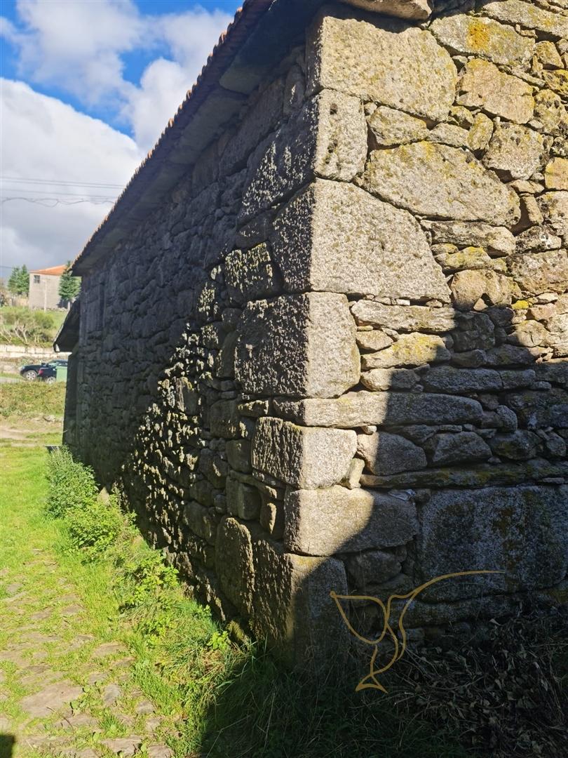 Moradia para restauro em Castro Laboreiro, Viana do Castelo