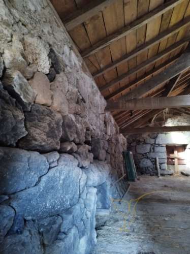 Moradia para restauro em Castro Laboreiro, Viana do Castelo