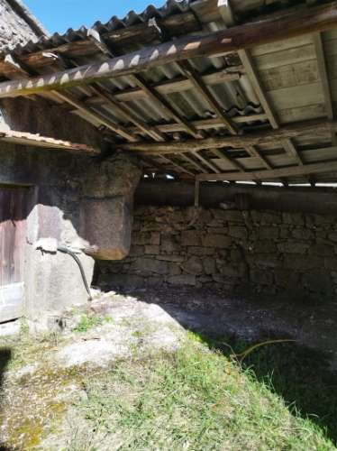 Moradia para restauro em Castro Laboreiro, Viana do Castelo