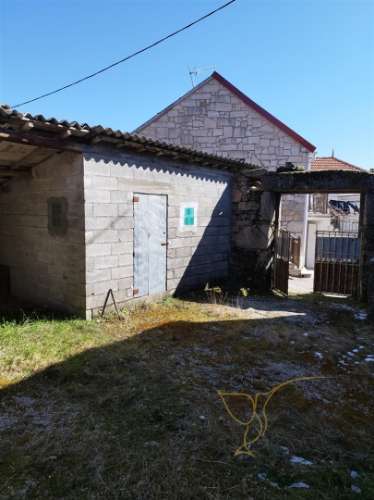 Moradia para restauro em Castro Laboreiro, Viana do Castelo