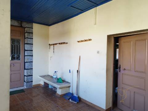 Moradia para restauro em Castro Laboreiro, Viana do Castelo