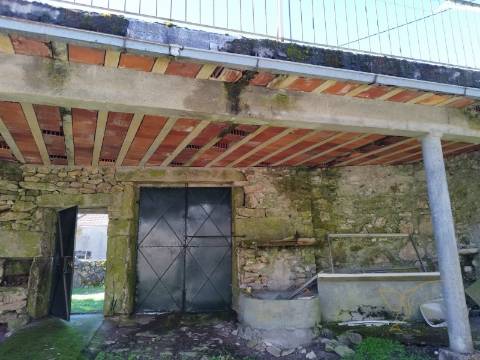 Moradia para restauro em Castro Laboreiro, Viana do Castelo