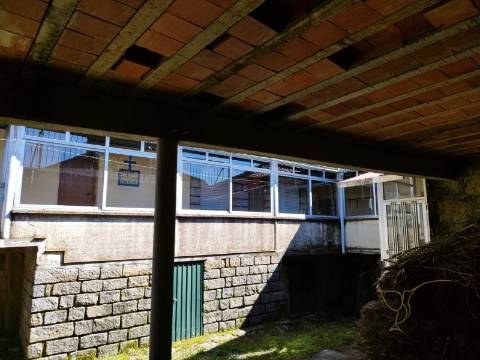 Moradia para restauro em Castro Laboreiro, Viana do Castelo