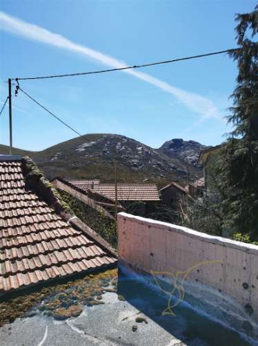 Moradia para restauro em Castro Laboreiro, Viana do Castelo