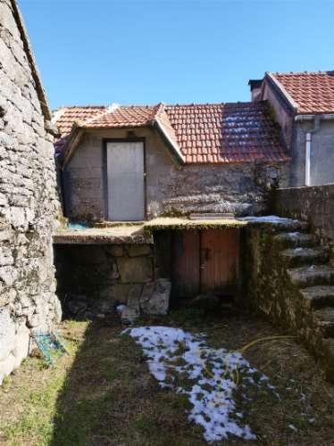 Moradia para restauro em Castro Laboreiro, Viana do Castelo