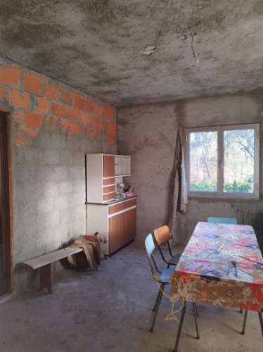 Moradia para restaurar em Melgaço, Viana do Castelo