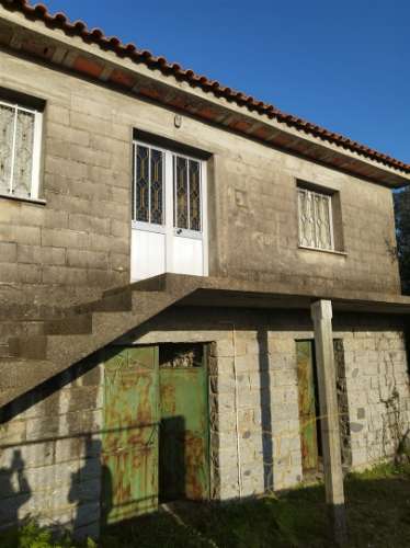 Moradia para restaurar em Melgaço, Viana do Castelo