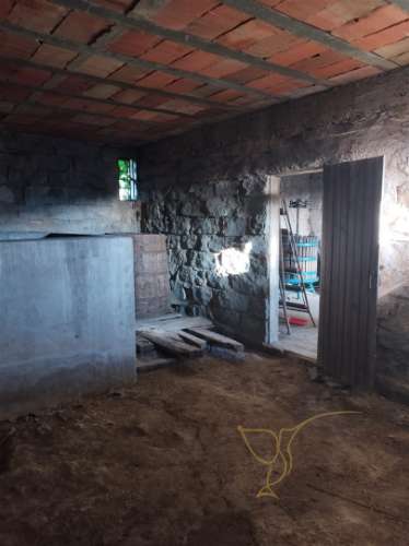 Moradia para restaurar em Melgaço, Viana do Castelo