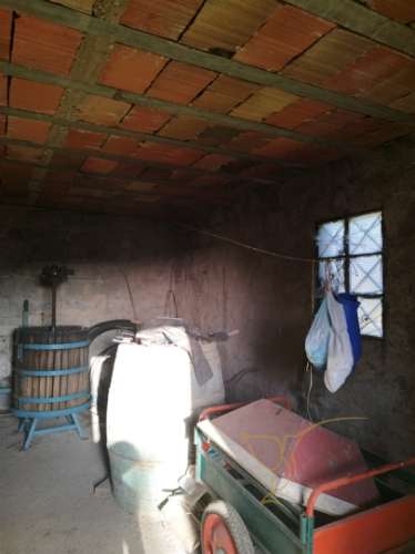 Moradia para restaurar em Melgaço, Viana do Castelo