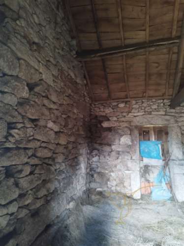 Moradia para restauro em Castro Laboreiro, Viana do Castelo
