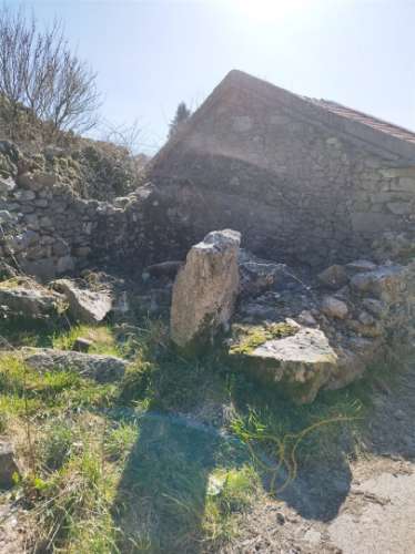 Moradia para restauro em Castro Laboreiro, Viana do Castelo