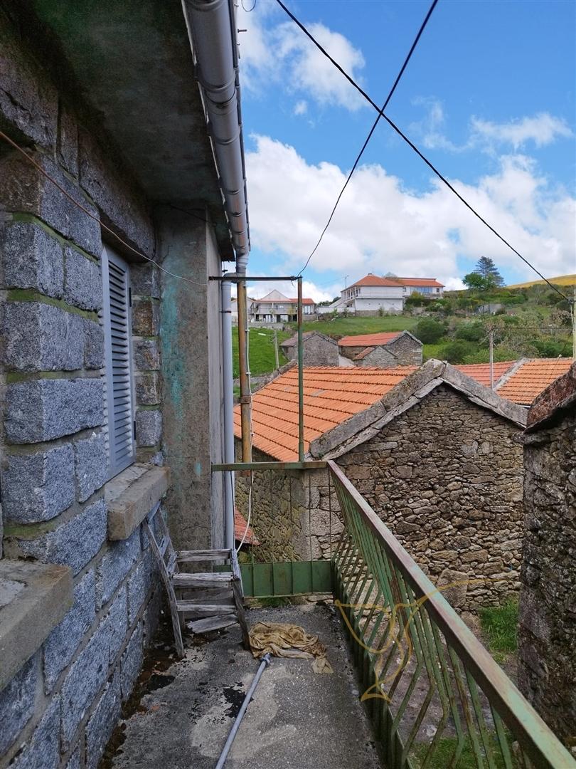 Moradia para restauro em Castro Laboreiro, Viana do Castelo