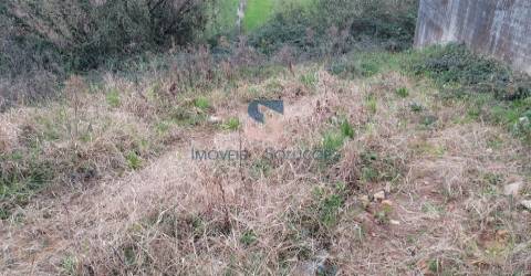 Terreno urbano com 665 m2 para construção de moradia