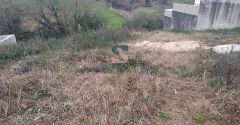 Terreno urbano com 665 m2 para construção de moradia