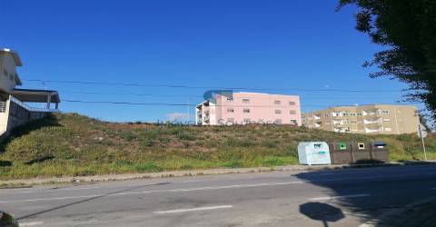 Terreno urbano com 350 m2 para construção de moradia, Valongo