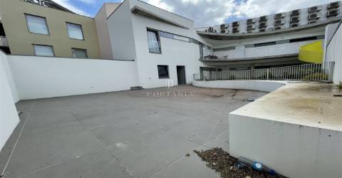 Loja  Arrendamento em Glória e Vera Cruz,Aveiro