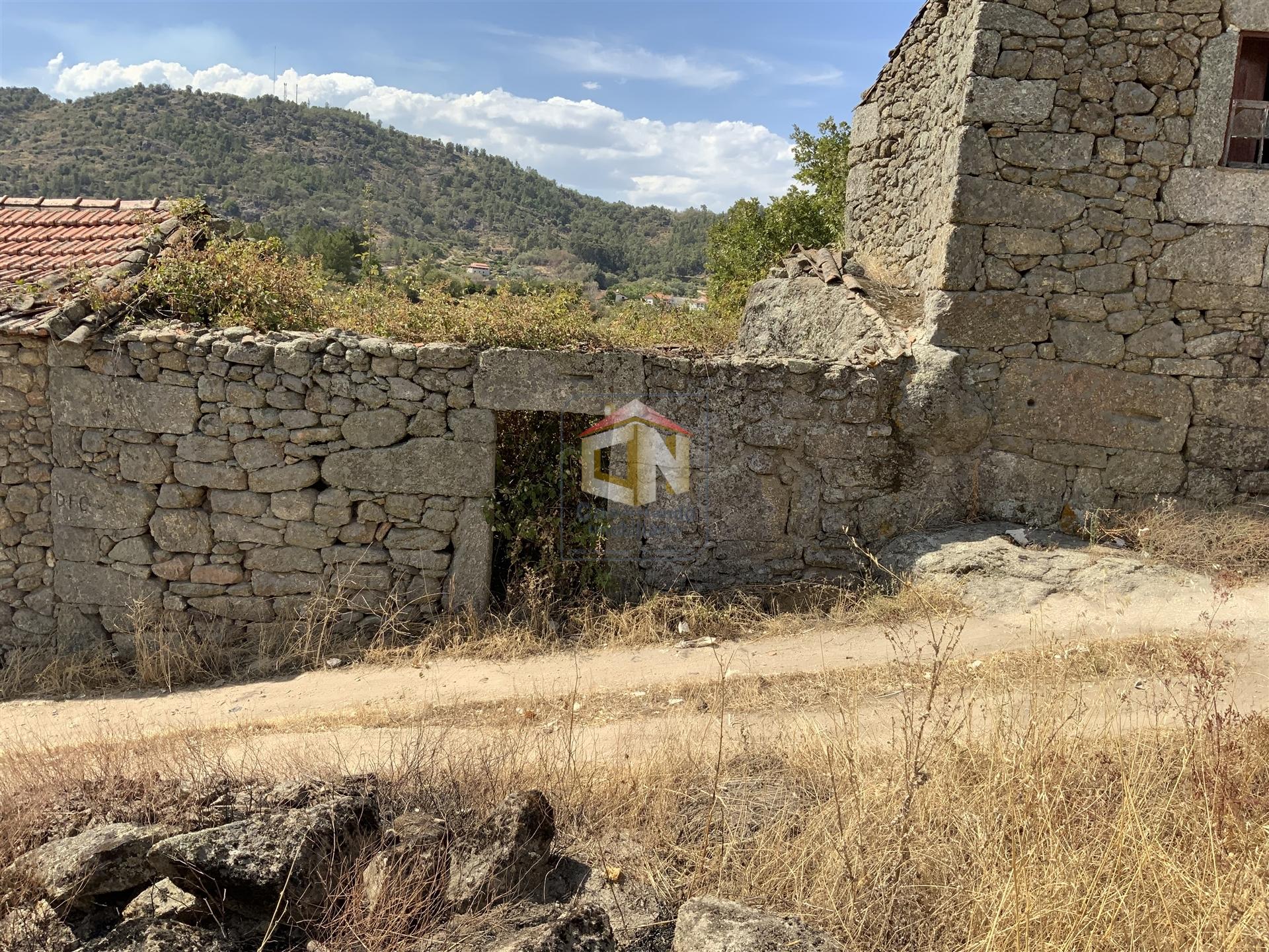 Quinta com 2 Hectares em Belmonte