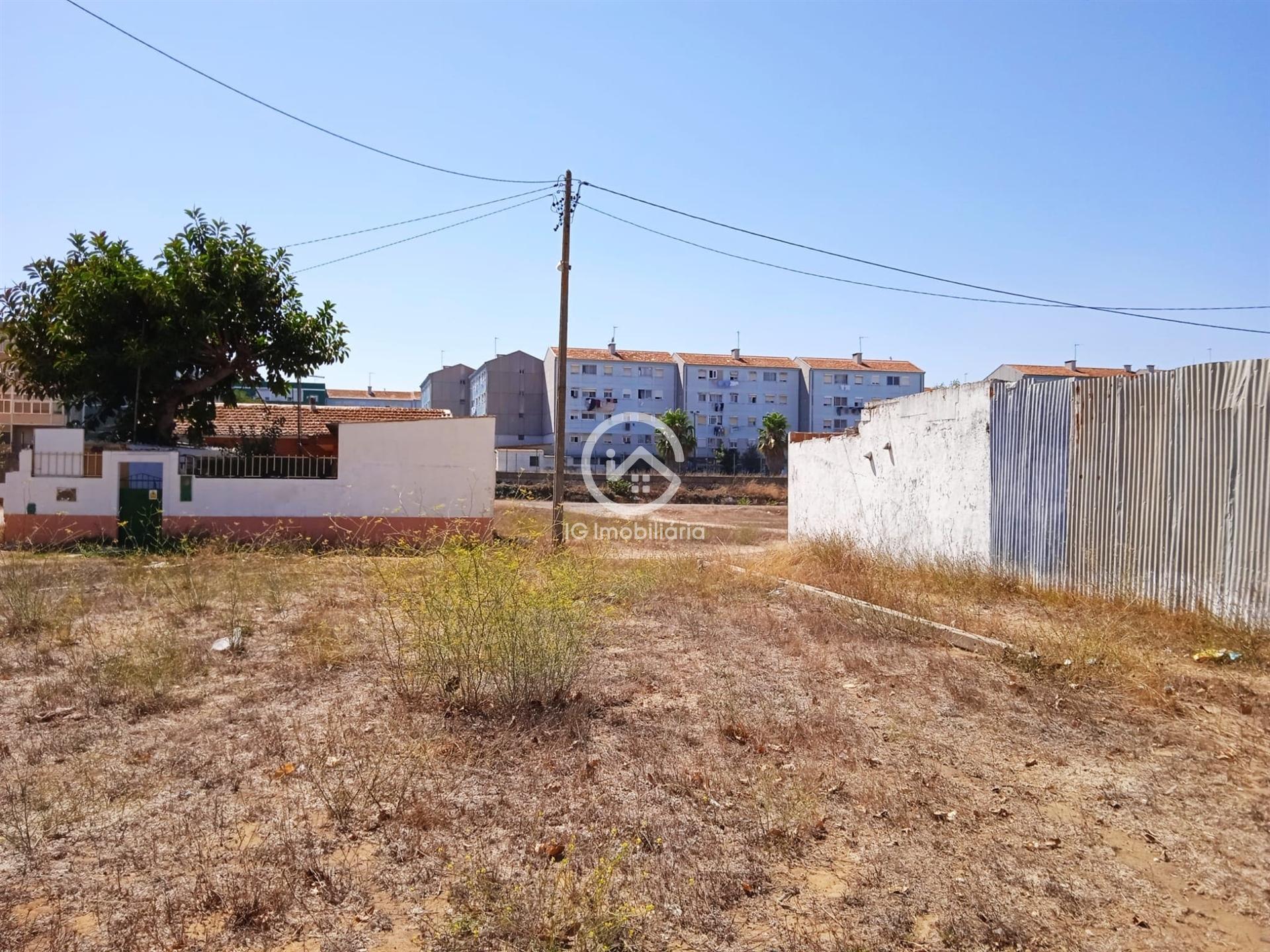 Terreno urbano em Setúbal.