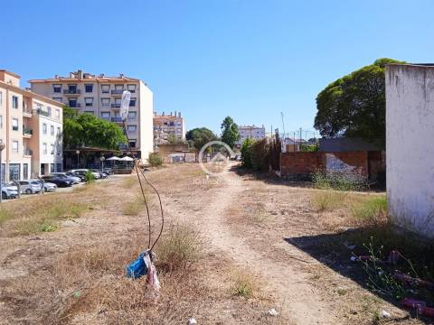 Terreno urbano em Setúbal.