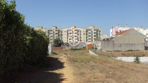 Terreno urbano em Setúbal.