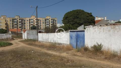 Terreno urbano em Setúbal.