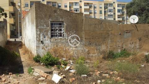 Terreno urbano em Setúbal.
