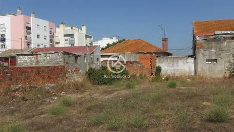 Terreno urbano em Setúbal.