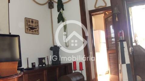 Apartamento T1 em Tróia com varanda.