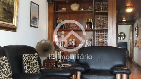 Apartamento T1 em Tróia com varanda.