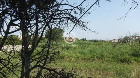 Setúbal- Quinta com moradia T7 para reabilitar e terreno com 10hc.