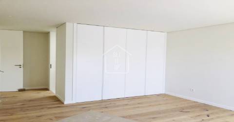 Moradia T4 nova na Foz do Douro