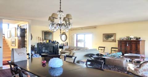 Apartamento T4+1 com garagem para 4 carros