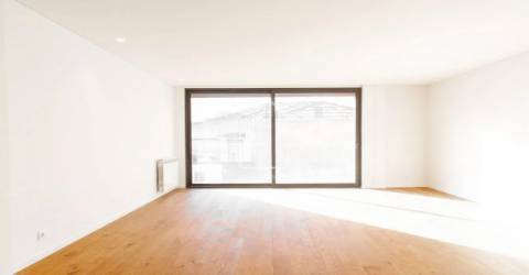 T4 com 179m2 em Matosinhos Sul