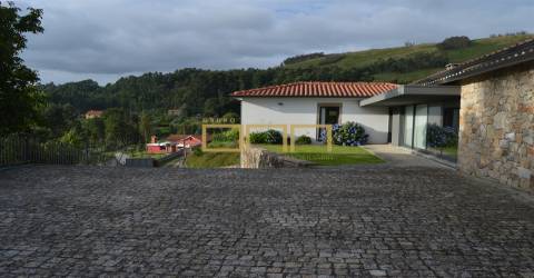 Quintinha T3 Venda em Serdedelo,Ponte de Lima